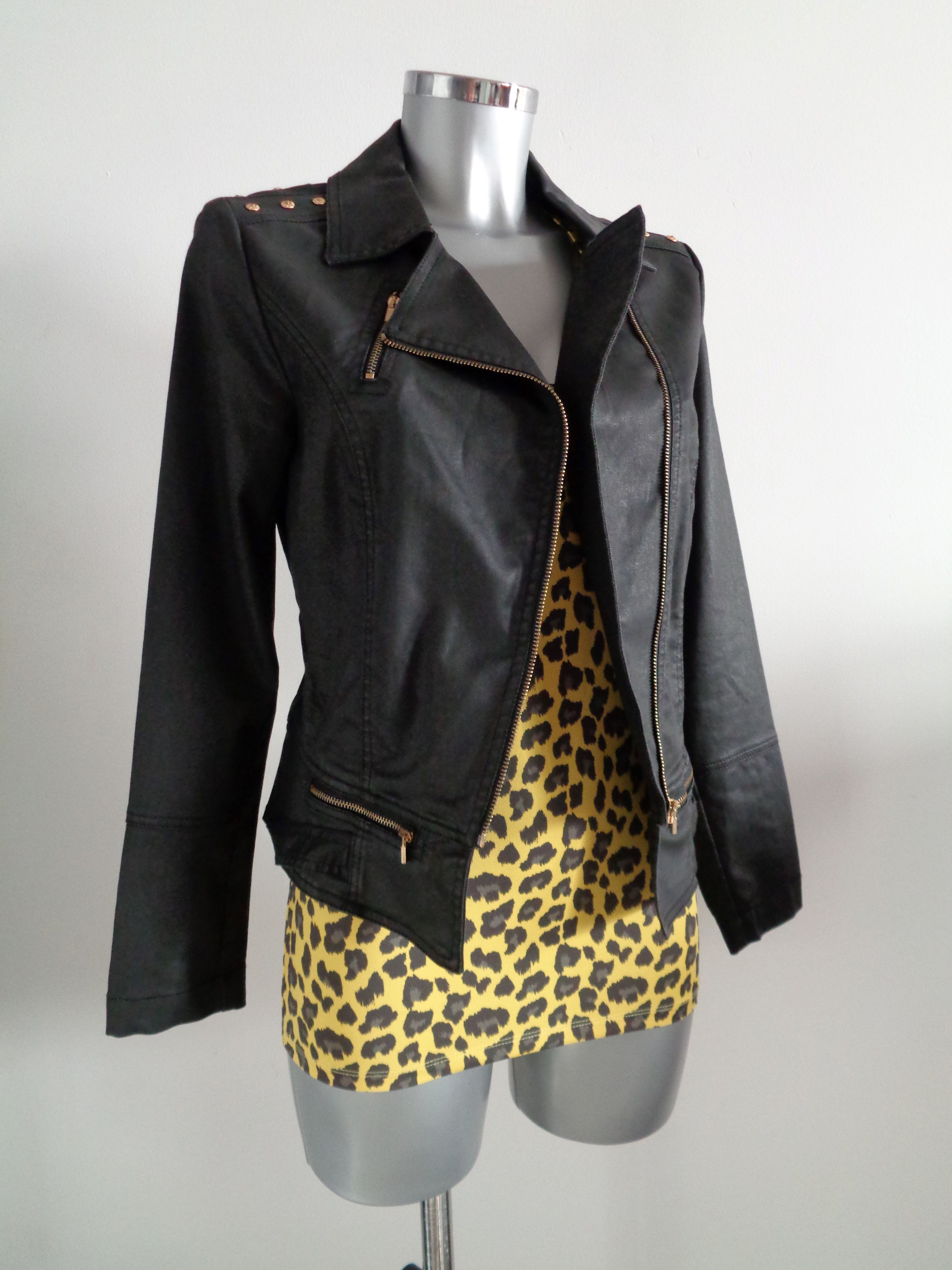 Paul Brial getailleerd zwart jasje, maat 1 (36) Nieuw